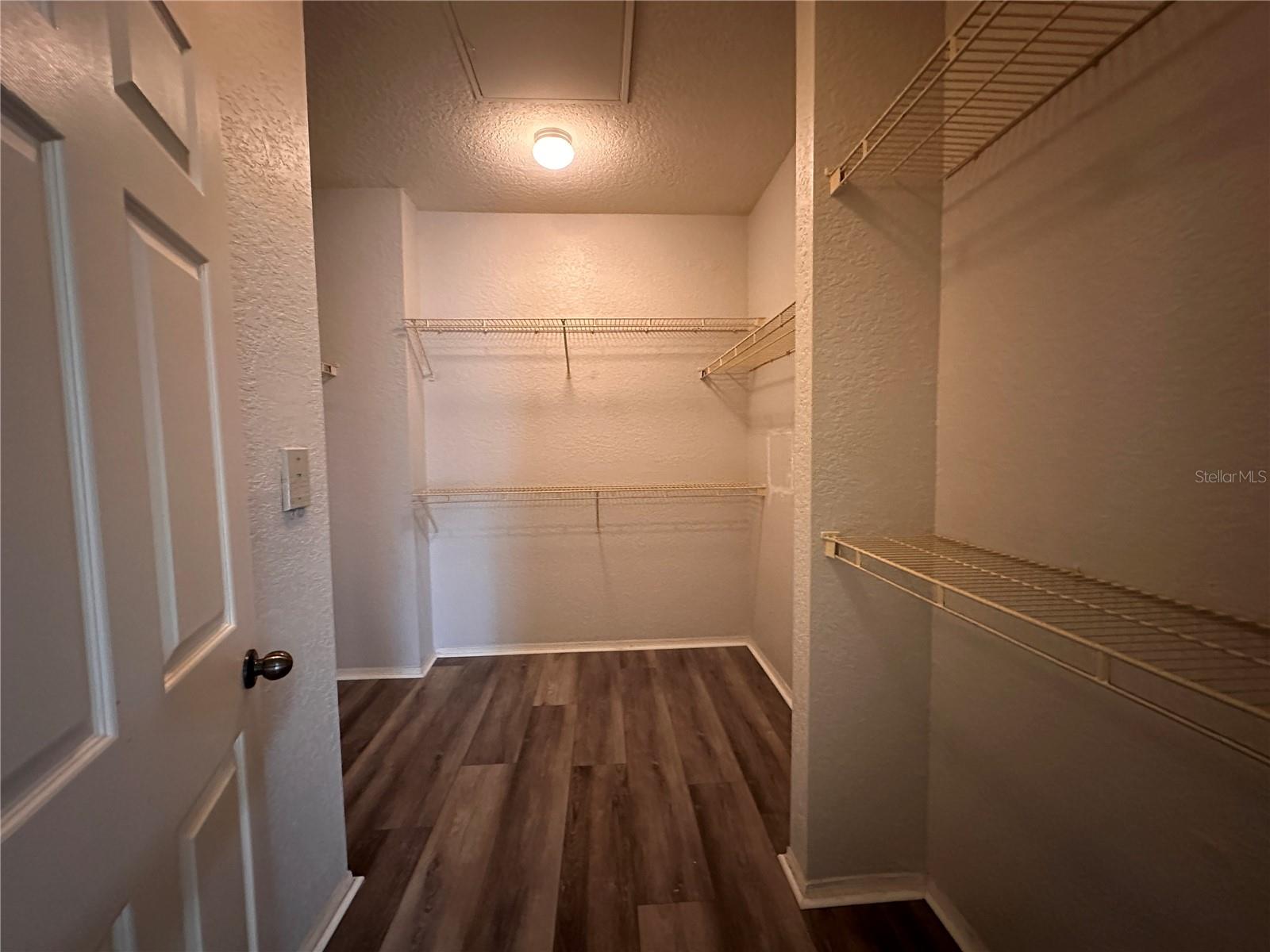 NOTTING HILL A CONDO - Residential