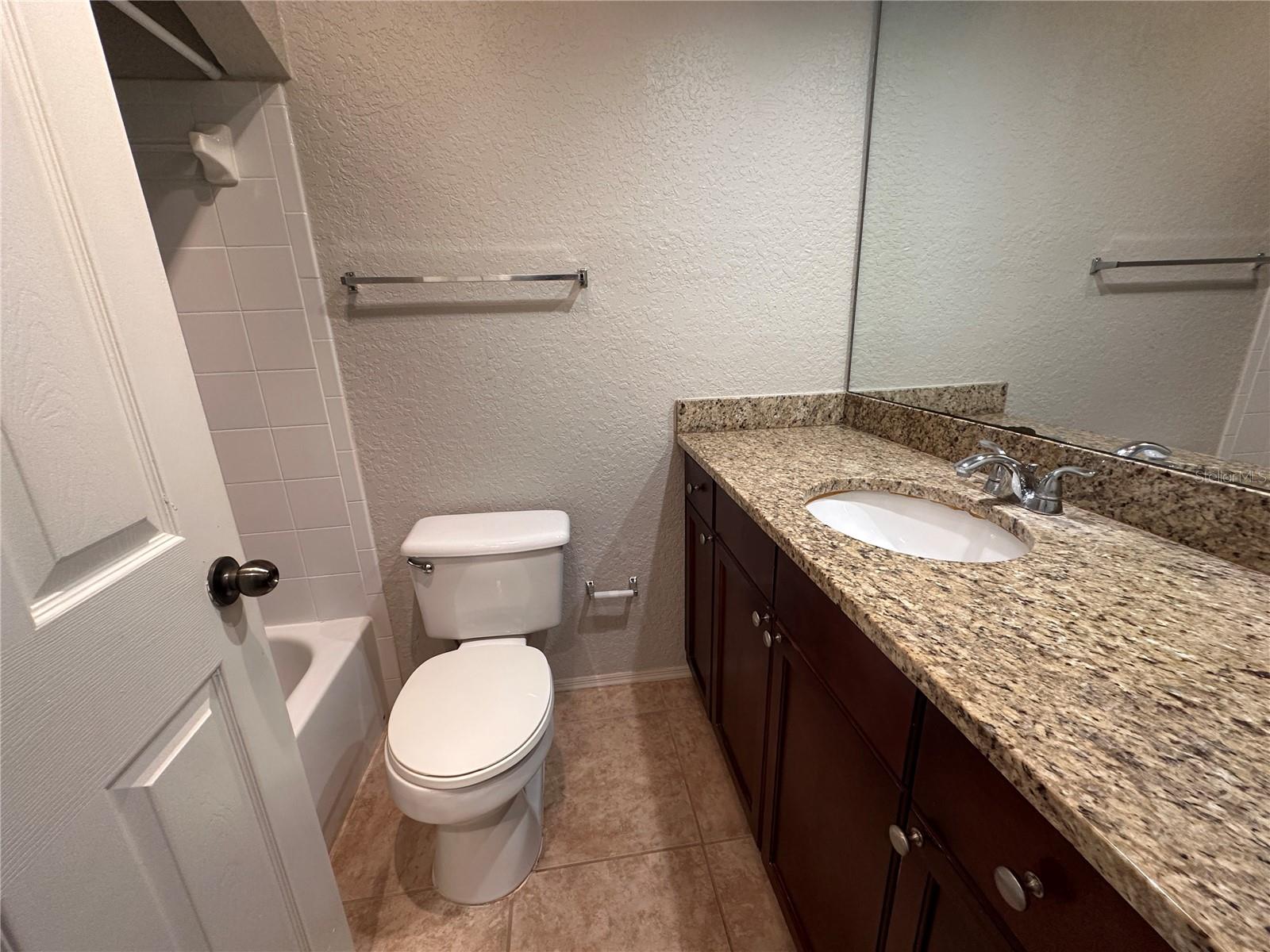 NOTTING HILL A CONDO - Residential