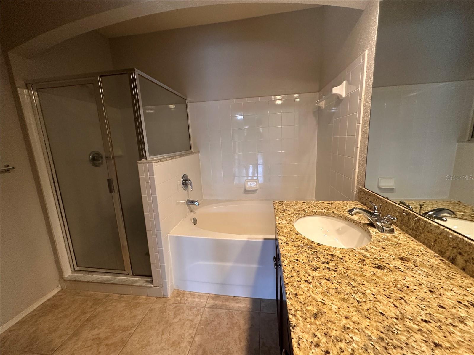 NOTTING HILL A CONDO - Residential