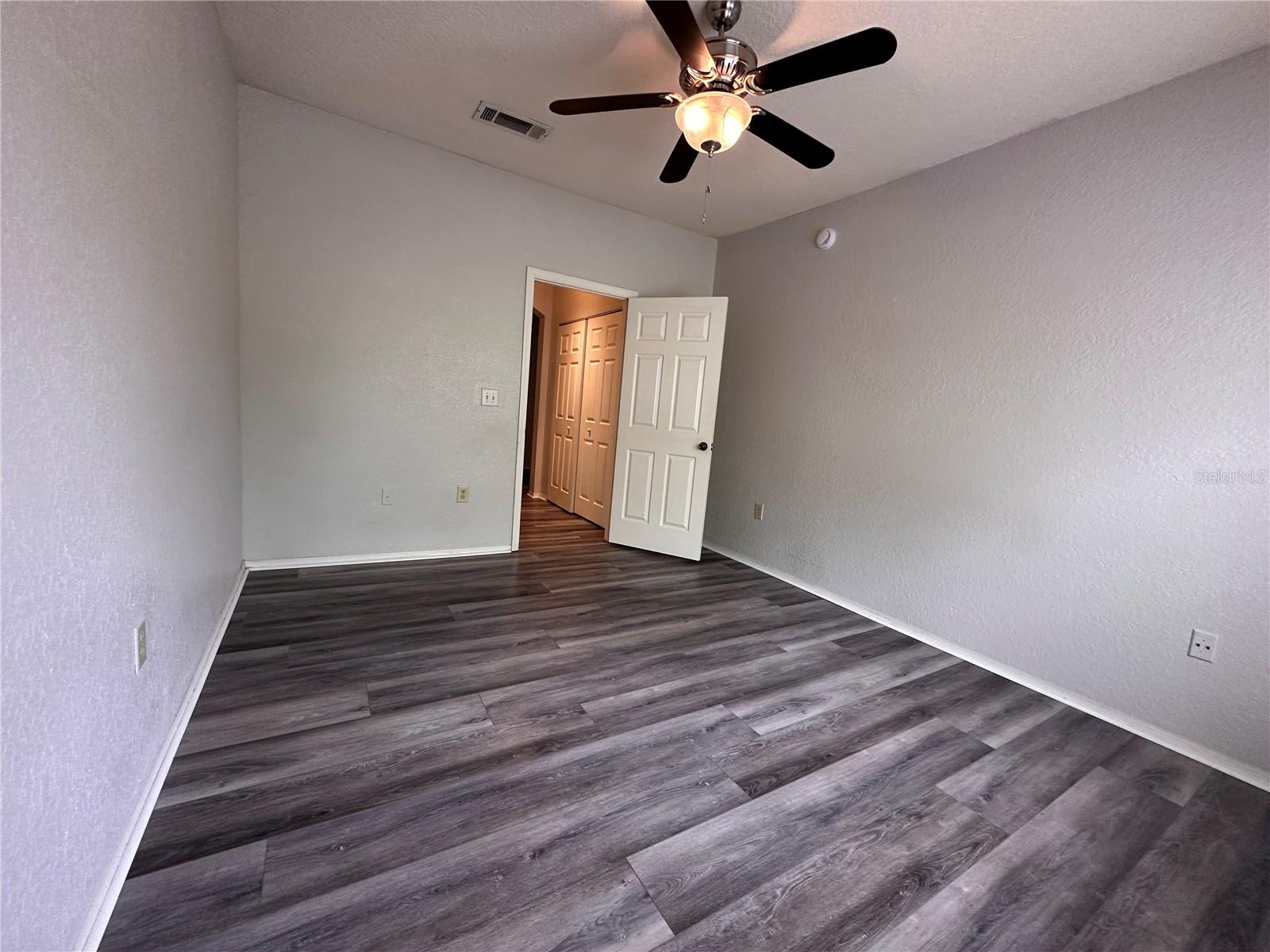 NOTTING HILL A CONDO - Residential