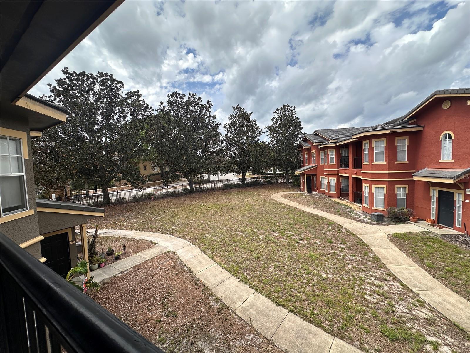 NOTTING HILL A CONDO - Residential