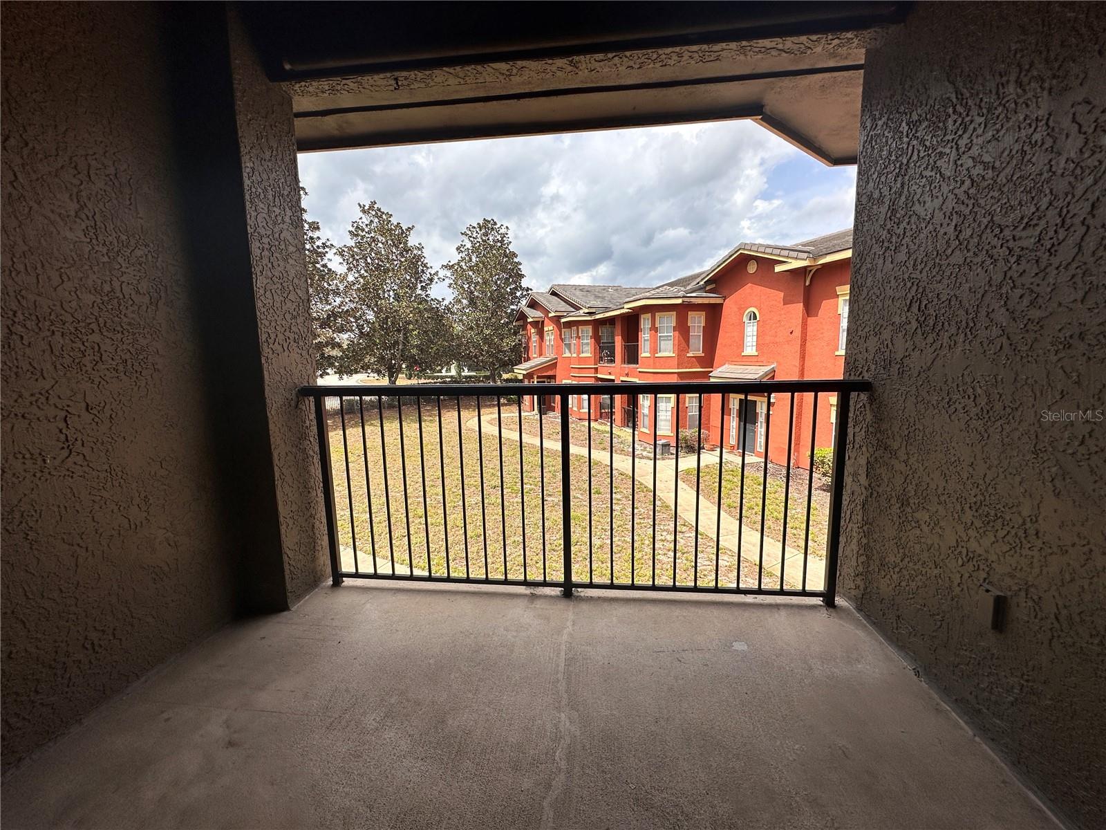 NOTTING HILL A CONDO - Residential