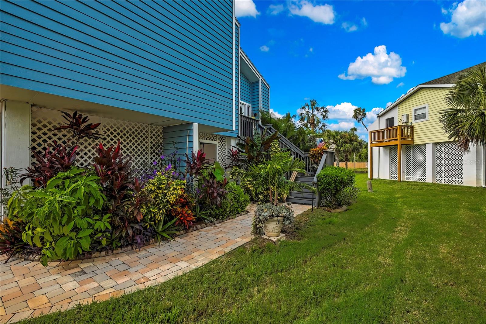 RIVER COVE LANDINGS CONDO - Residential