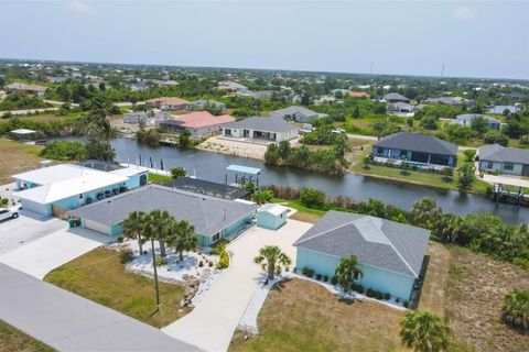 A home in PORT CHARLOTTE