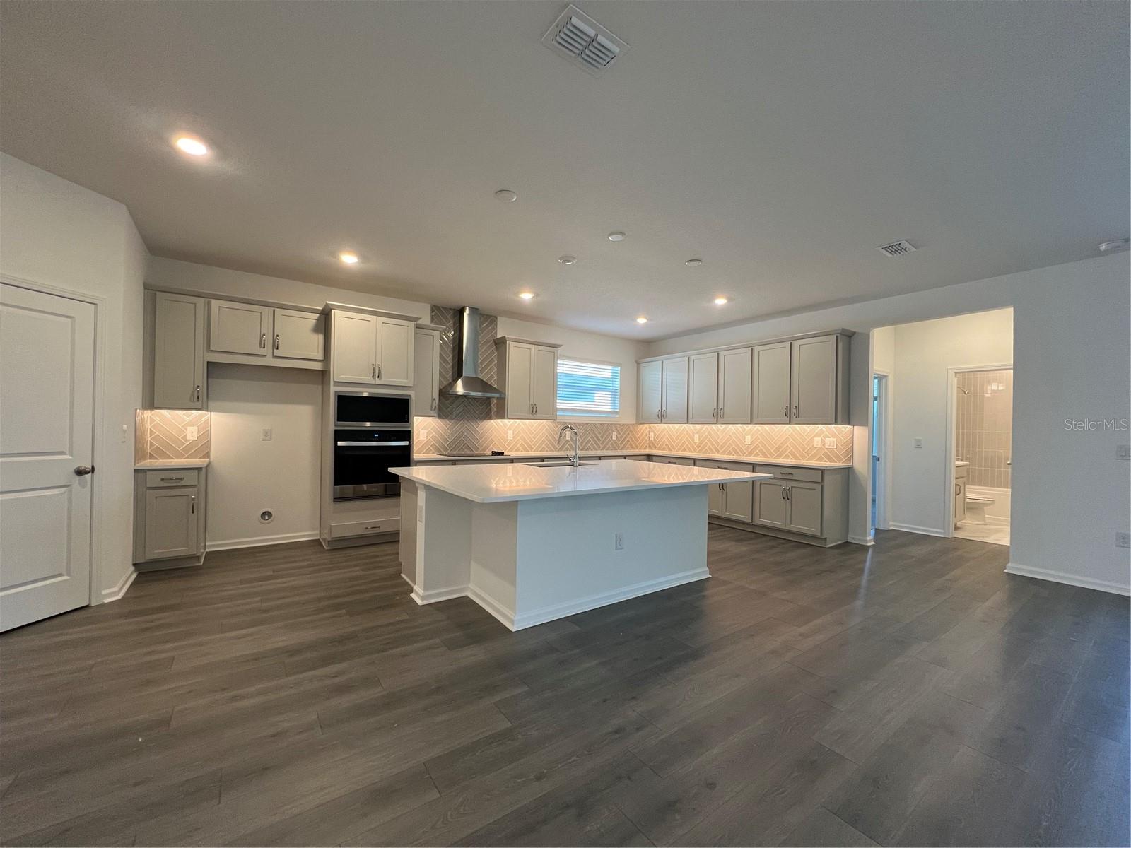 HILLS OF MINNEOLA - Residential