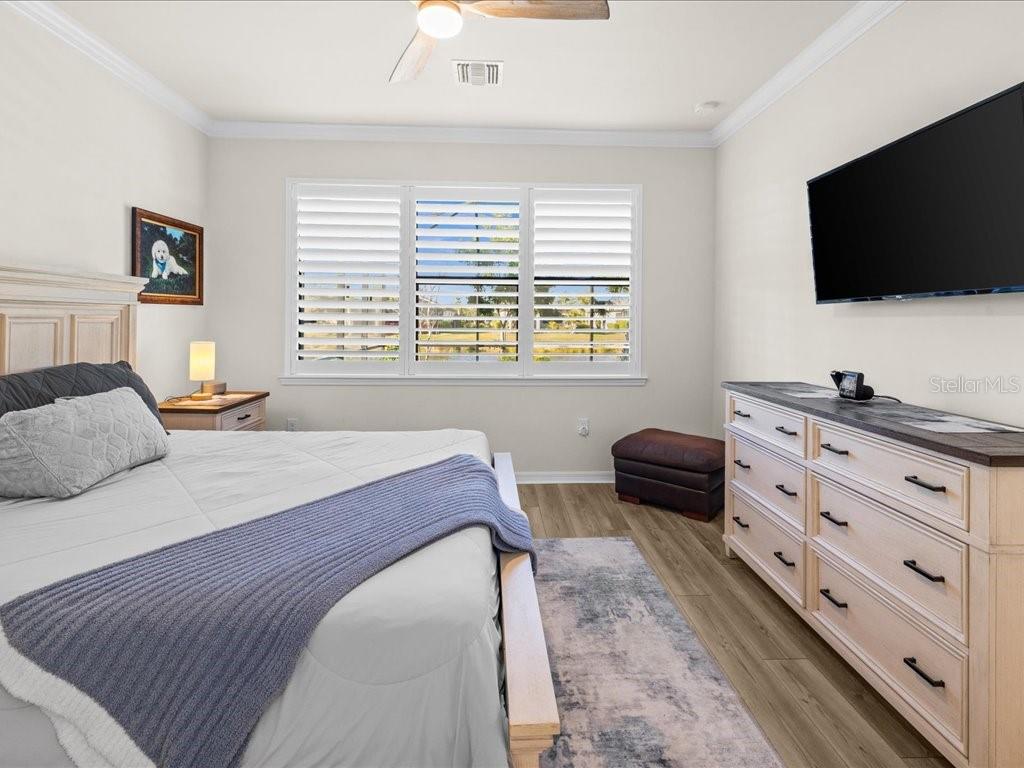 ISLANDWALK/THE WEST VLGS PH 6 - Residential