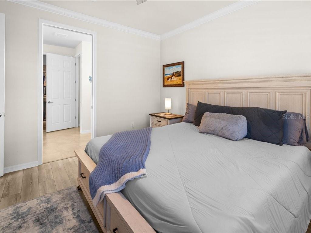 ISLANDWALK/THE WEST VLGS PH 6 - Residential