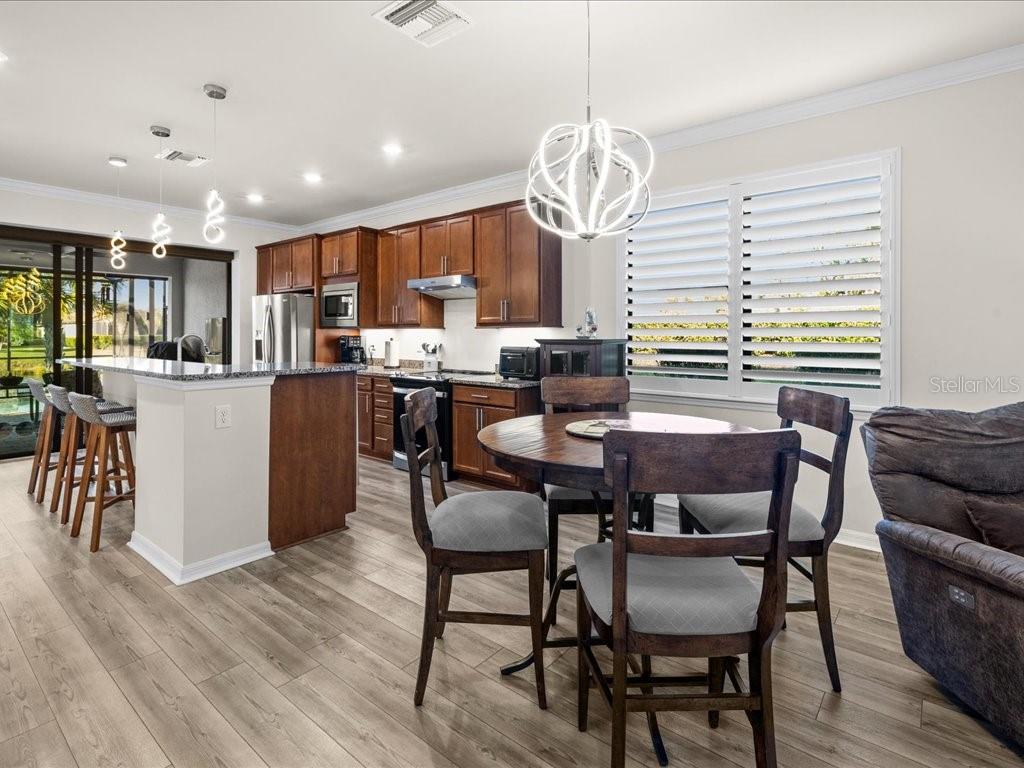 ISLANDWALK/THE WEST VLGS PH 6 - Residential