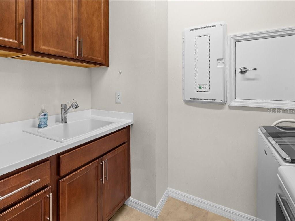 ISLANDWALK/THE WEST VLGS PH 6 - Residential