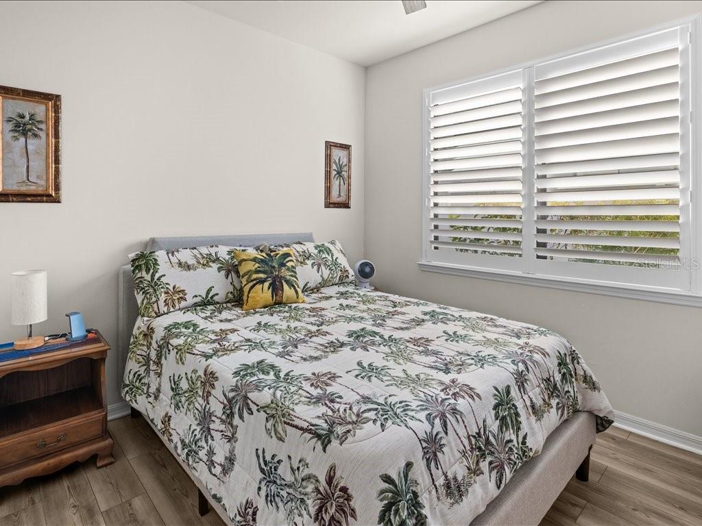 ISLANDWALK/THE WEST VLGS PH 6 - Residential