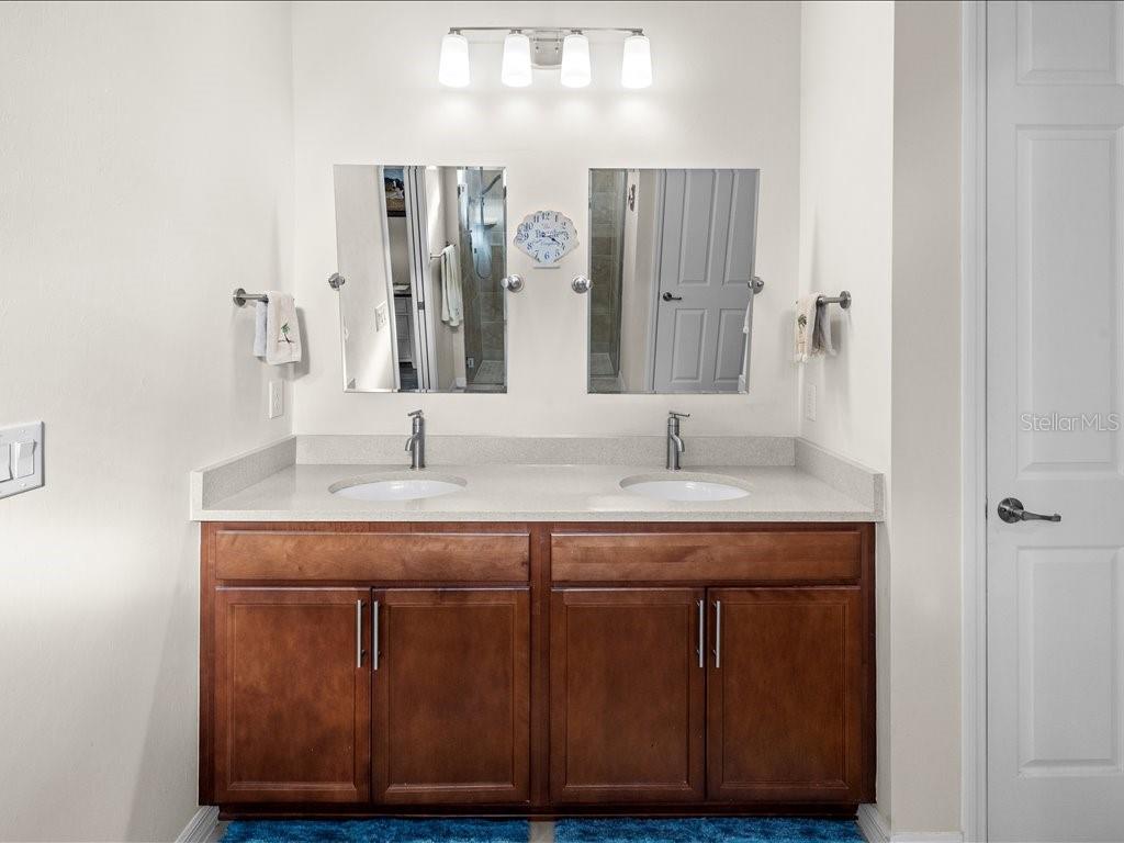 ISLANDWALK/THE WEST VLGS PH 6 - Residential