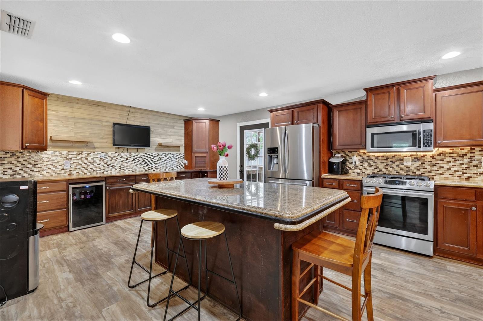 BELLEVIEW HEIGHTS ESTATE - Residential