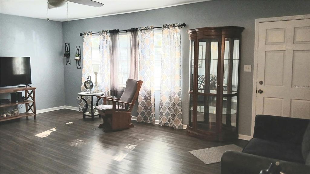 Photo of 411 Avenue A SE, Winter Haven, FL 33880 (MLS # L4958239)