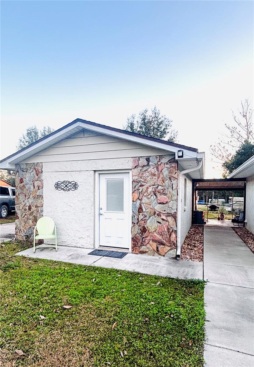 UNREC PORTIONS SE 01/4 NW 01/4 & NW 01/4 - Residential