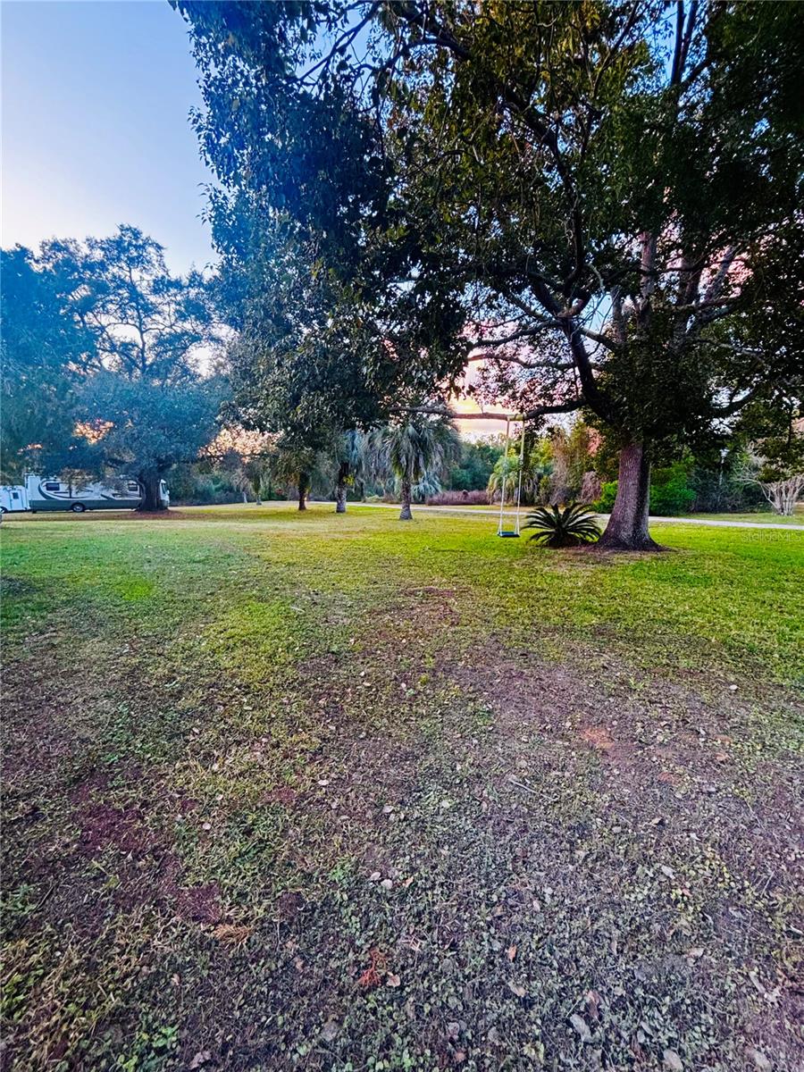 UNREC PORTIONS SE 01/4 NW 01/4 & NW 01/4 - Residential