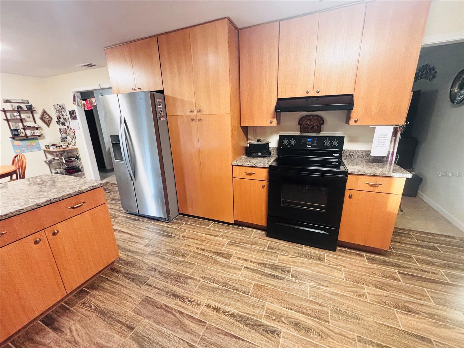 UNREC PORTIONS SE 01/4 NW 01/4 & NW 01/4 - Residential