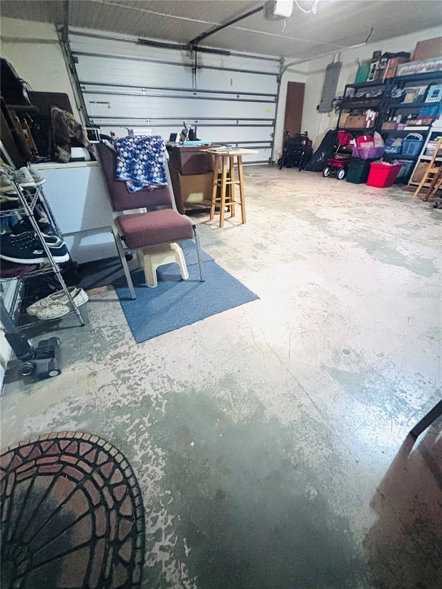 UNREC PORTIONS SE 01/4 NW 01/4 & NW 01/4 - Residential