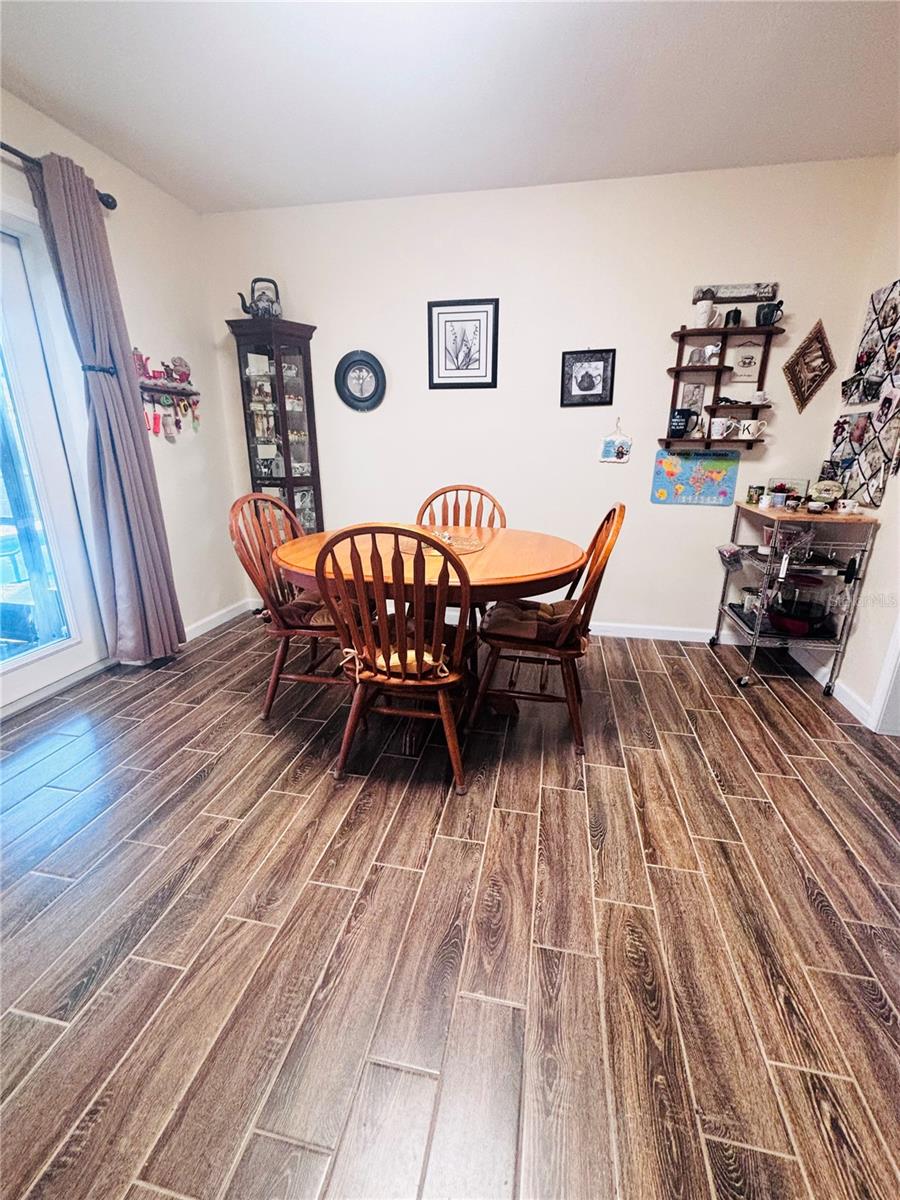 UNREC PORTIONS SE 01/4 NW 01/4 & NW 01/4 - Residential