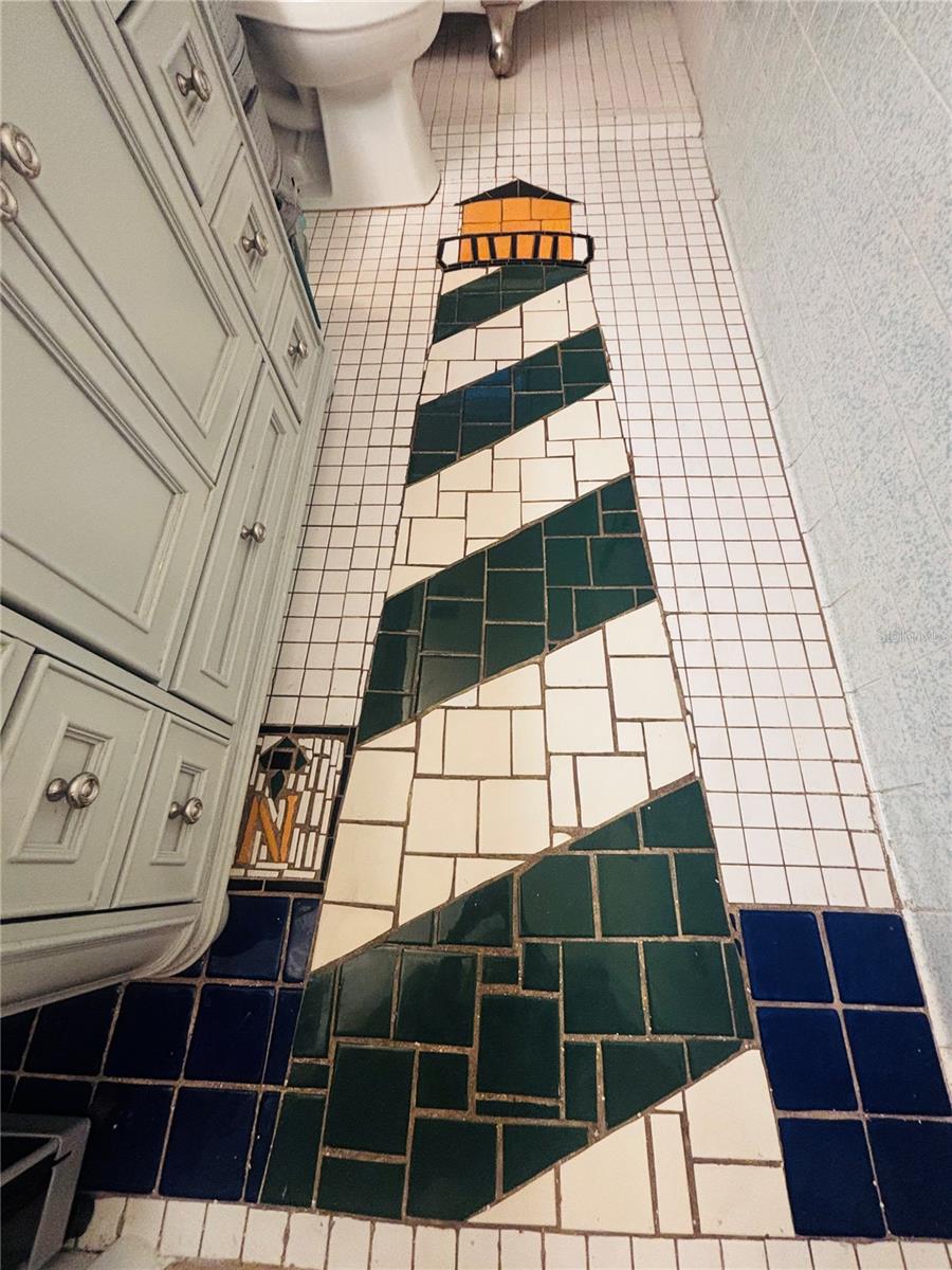 UNREC PORTIONS SE 01/4 NW 01/4 & NW 01/4 - Residential