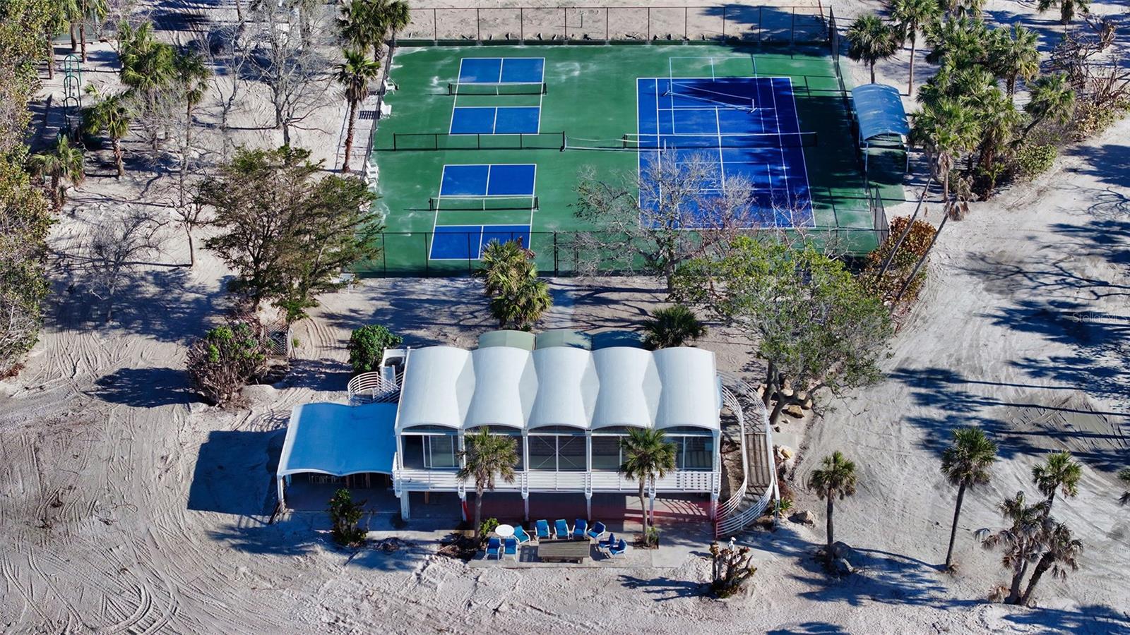 SIESTA PROPERTIES INC - Land