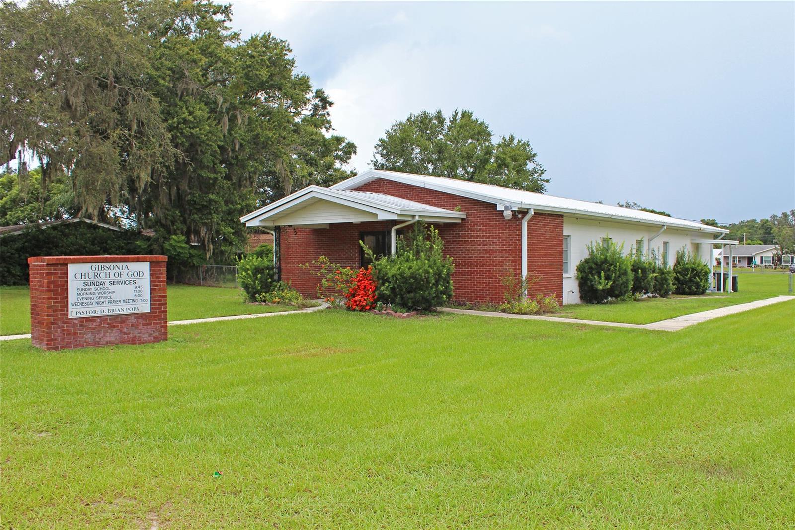 1405 MAPLE STREET