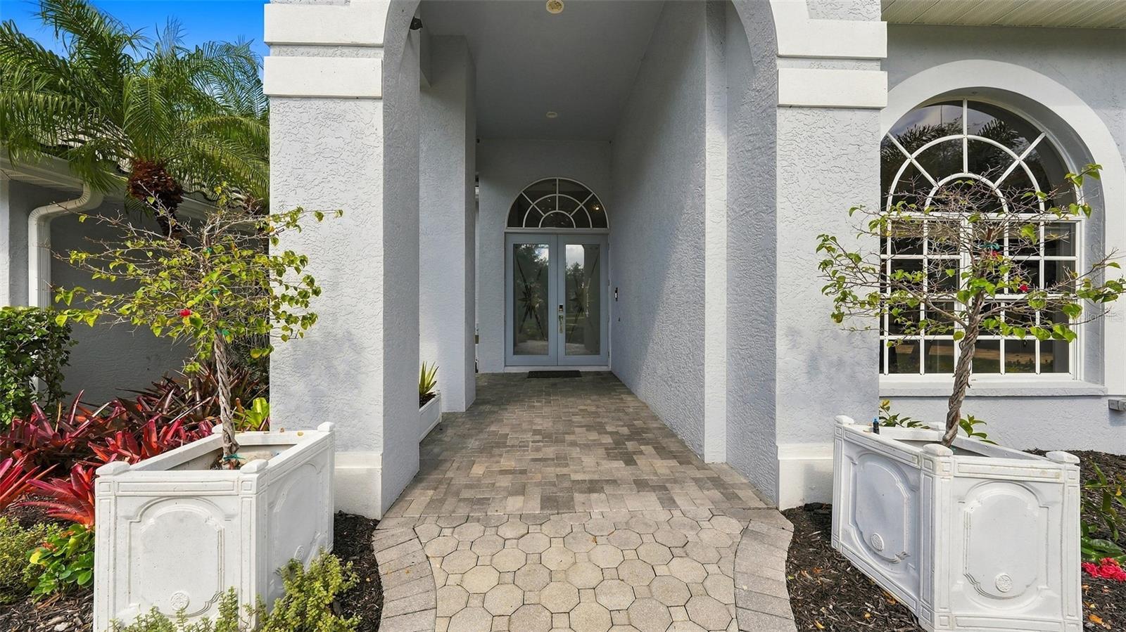8136 REGENTS COURT