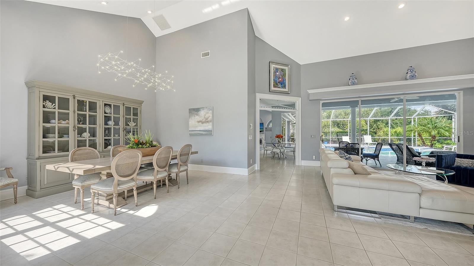 8136 REGENTS COURT