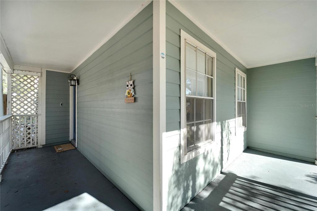 Photo of 7610 Leon Avenue, Temple Terrace, FL 33637 (MLS # C7523201)