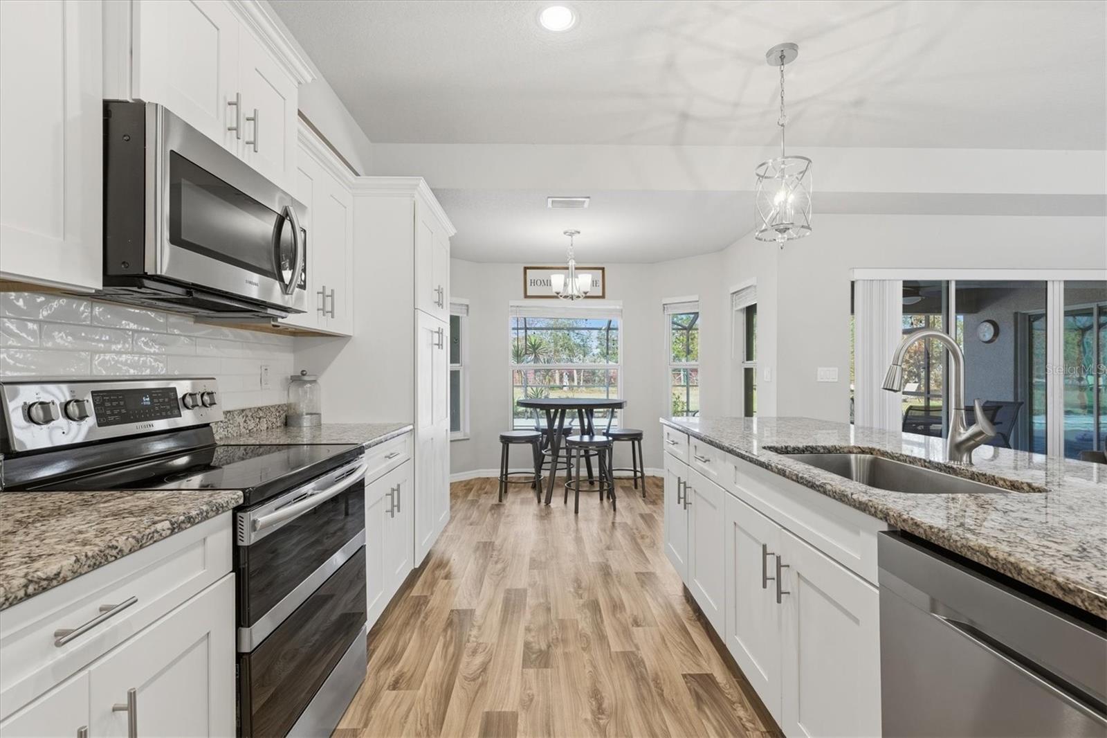 ROYAL HIGHLANDS - Residential