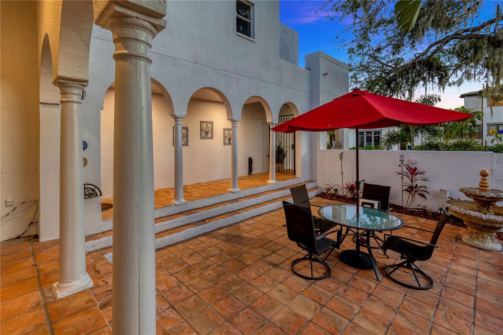 4845 W SUNSET BOULEVARD