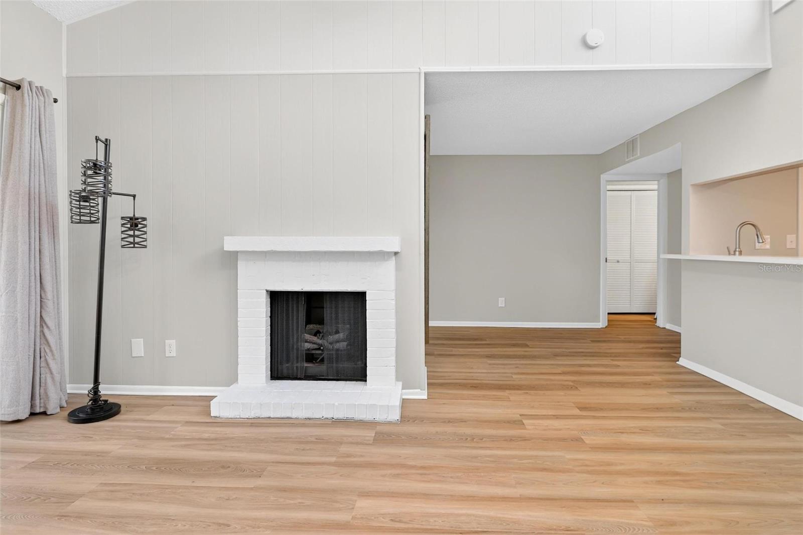 BUNKER HILLS INC - Residential