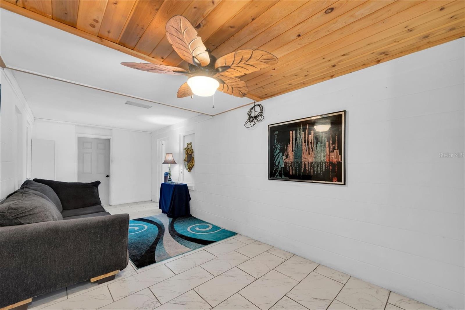 TANGERINE BUS CENTER SUB - Residential