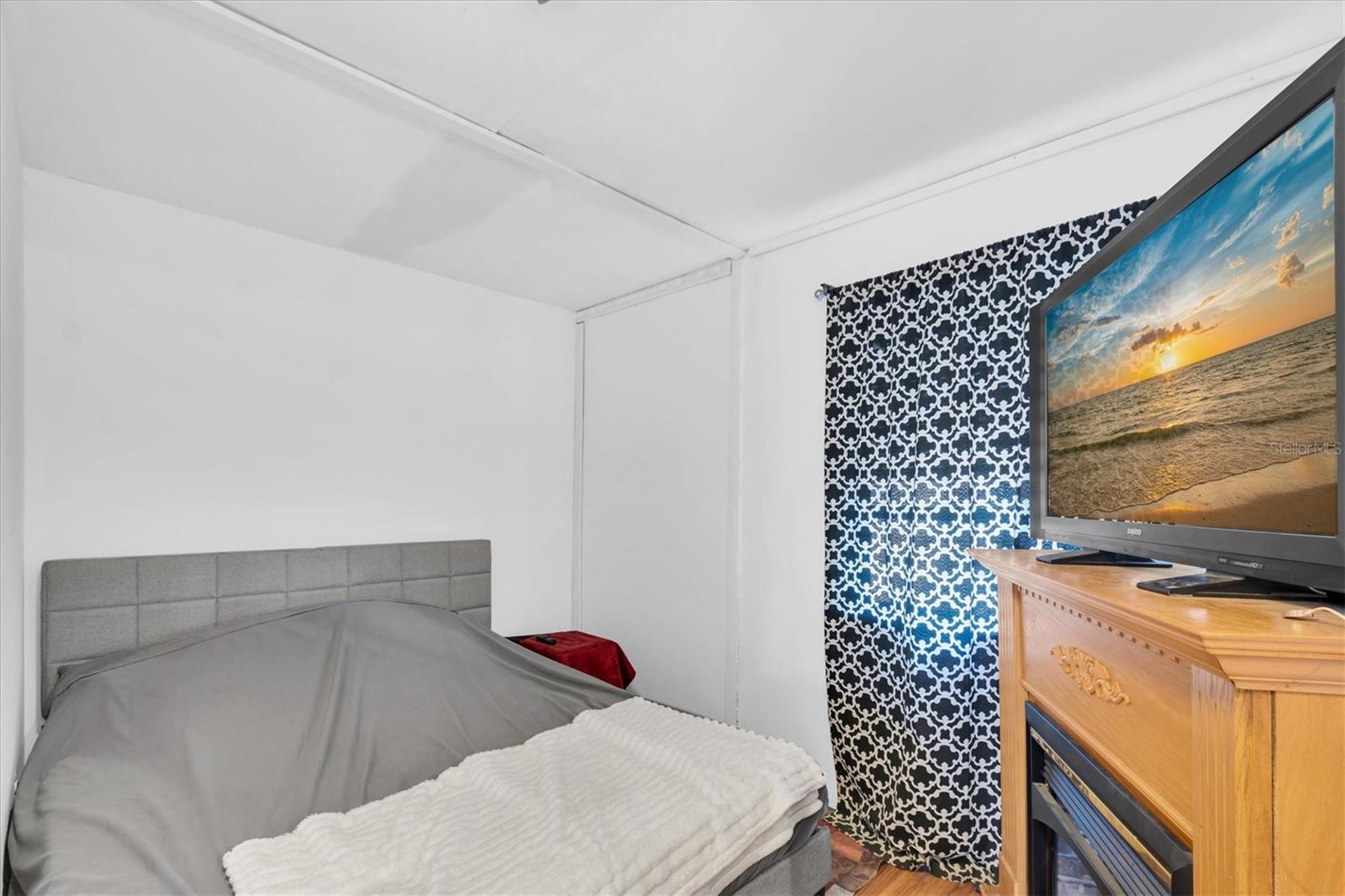 TANGERINE BUS CENTER SUB - Residential