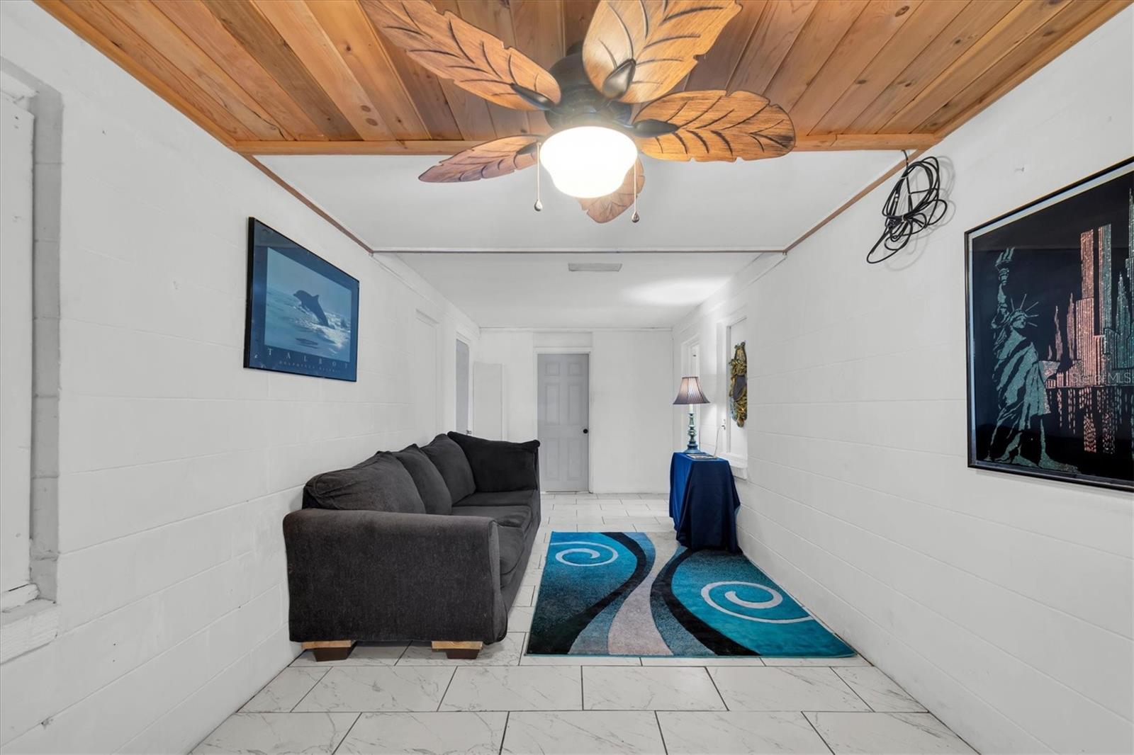 TANGERINE BUS CENTER SUB - Residential