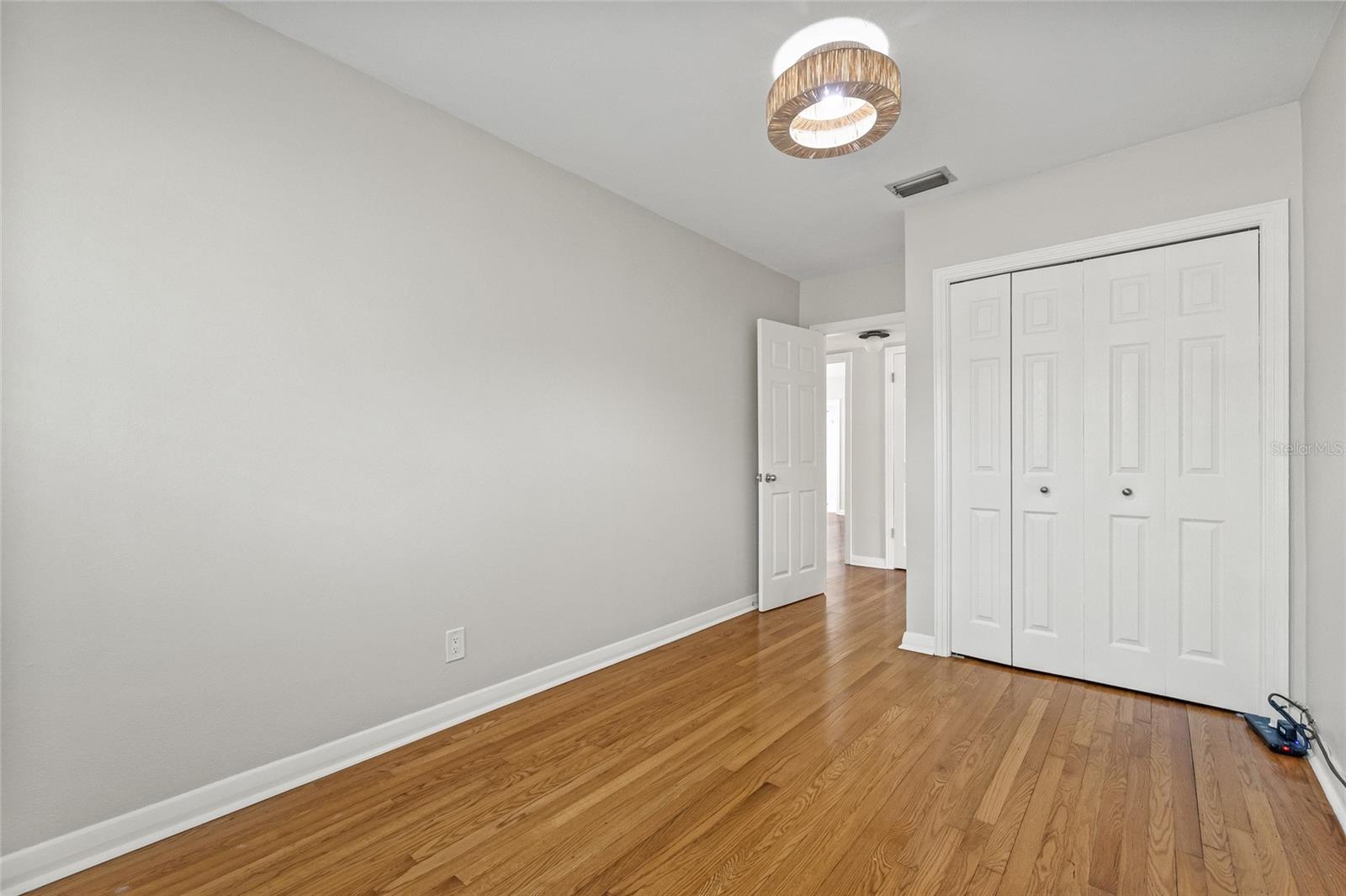 RIVERSIDE NORTH - Residential Lease