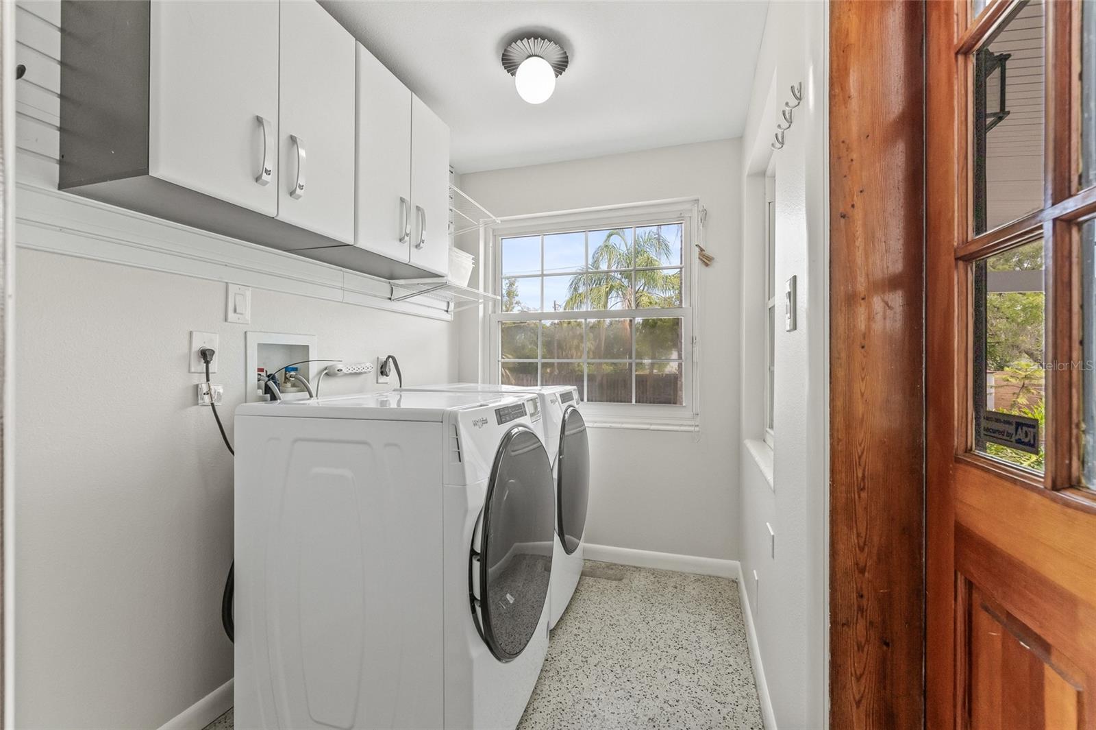 RIVERSIDE NORTH - Residential Lease