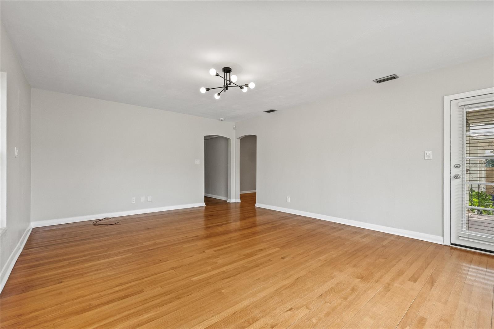 RIVERSIDE NORTH - Residential Lease