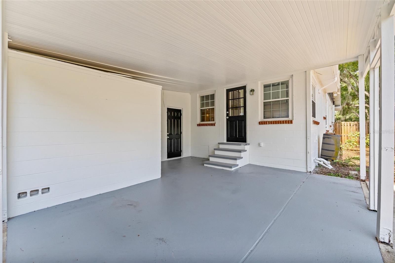 RIVERSIDE NORTH - Residential Lease