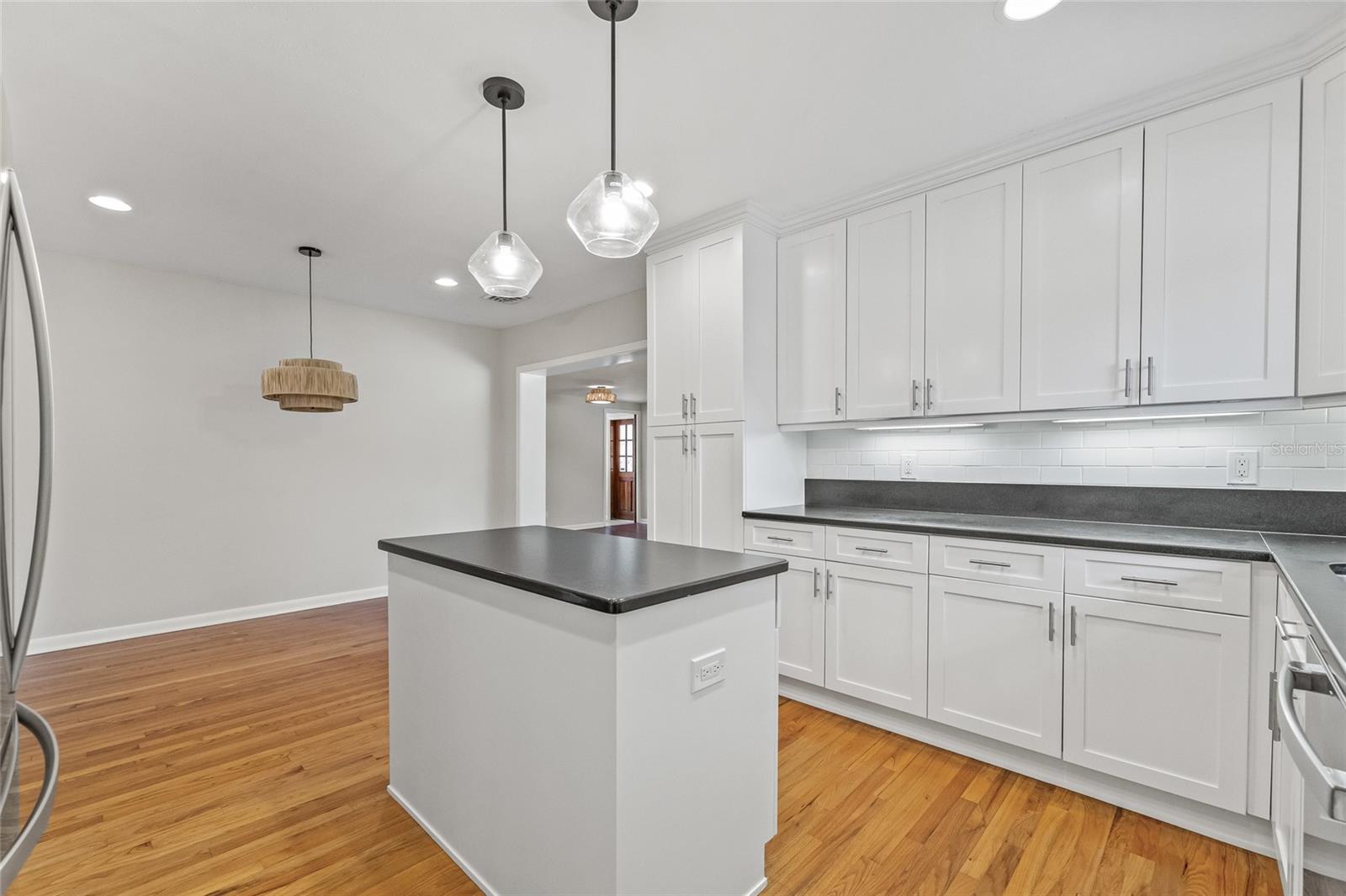 RIVERSIDE NORTH - Residential Lease