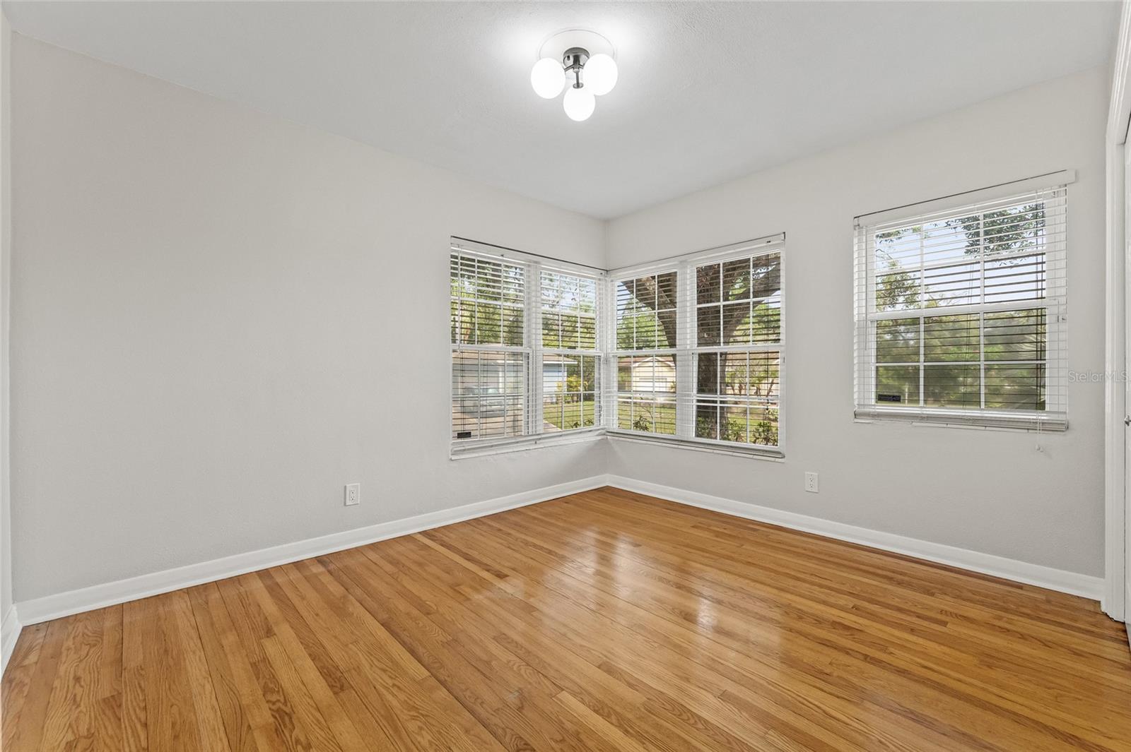 RIVERSIDE NORTH - Residential Lease