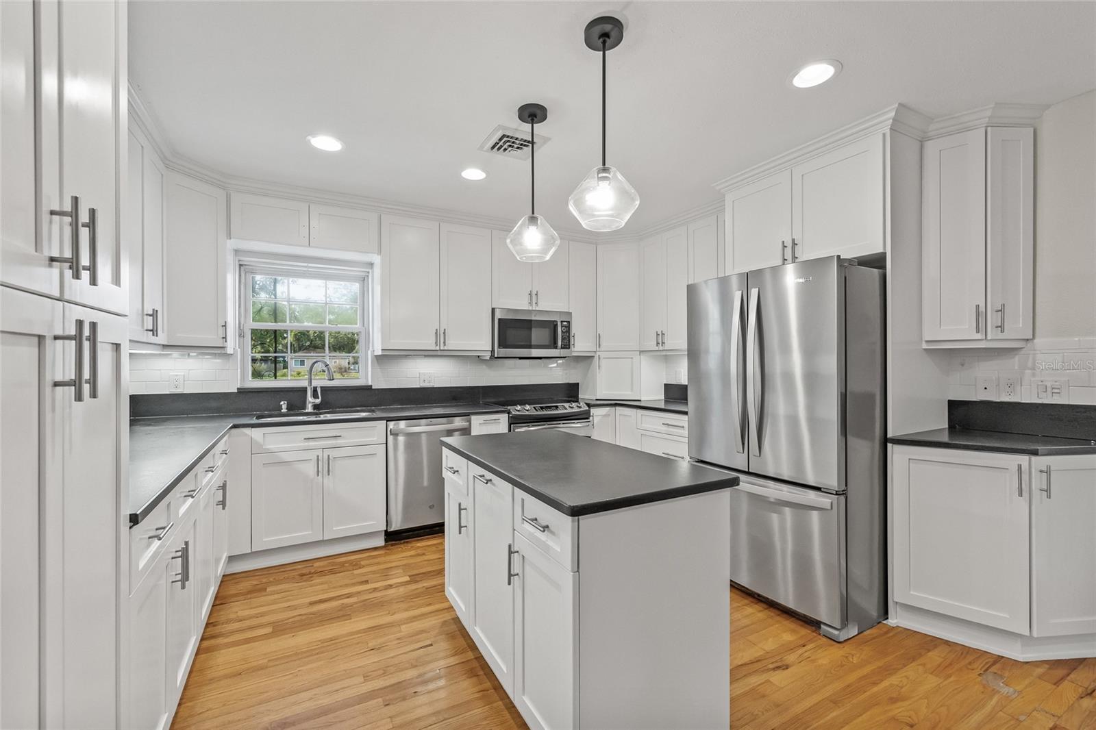 RIVERSIDE NORTH - Residential Lease