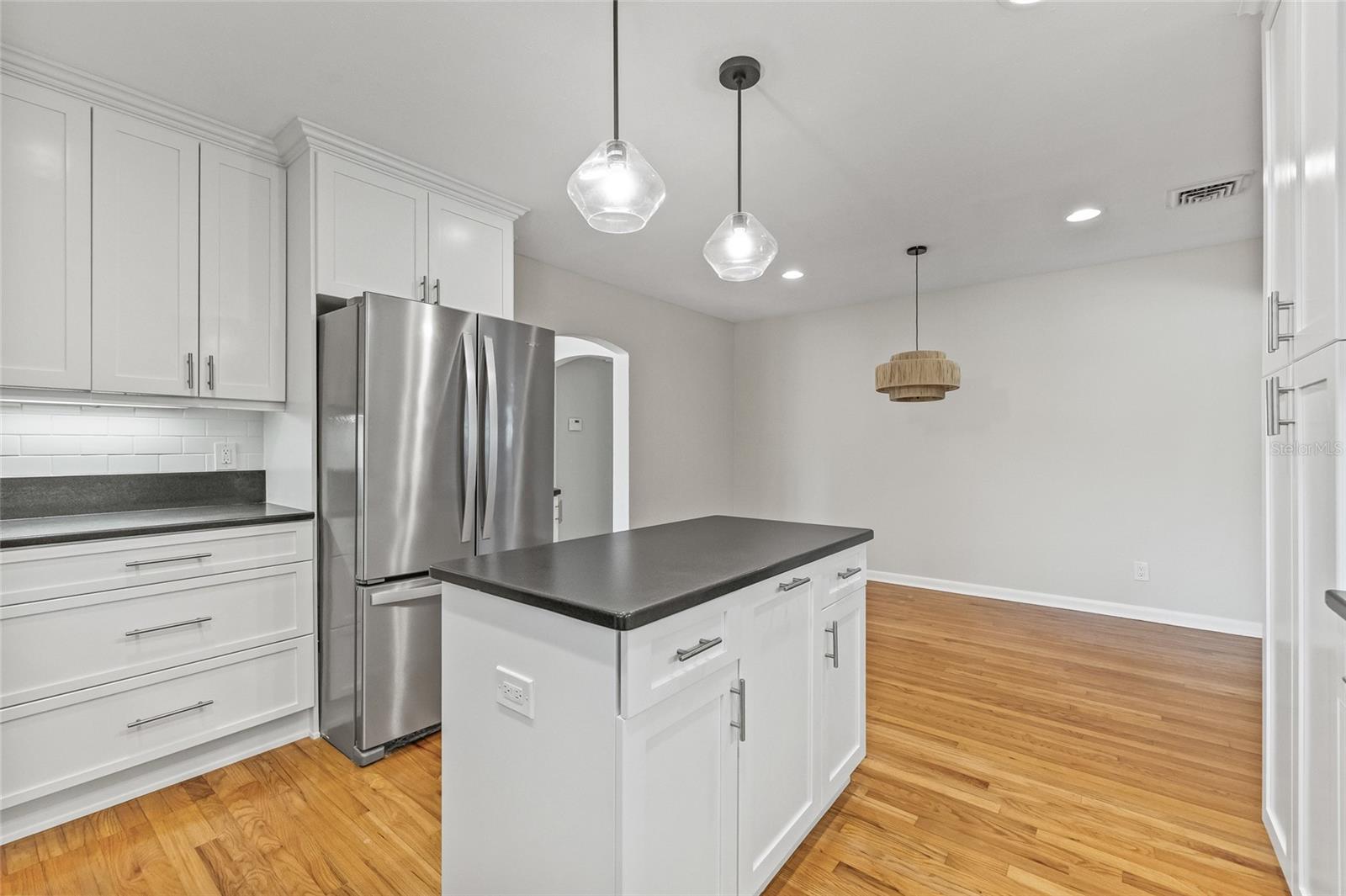 RIVERSIDE NORTH - Residential Lease