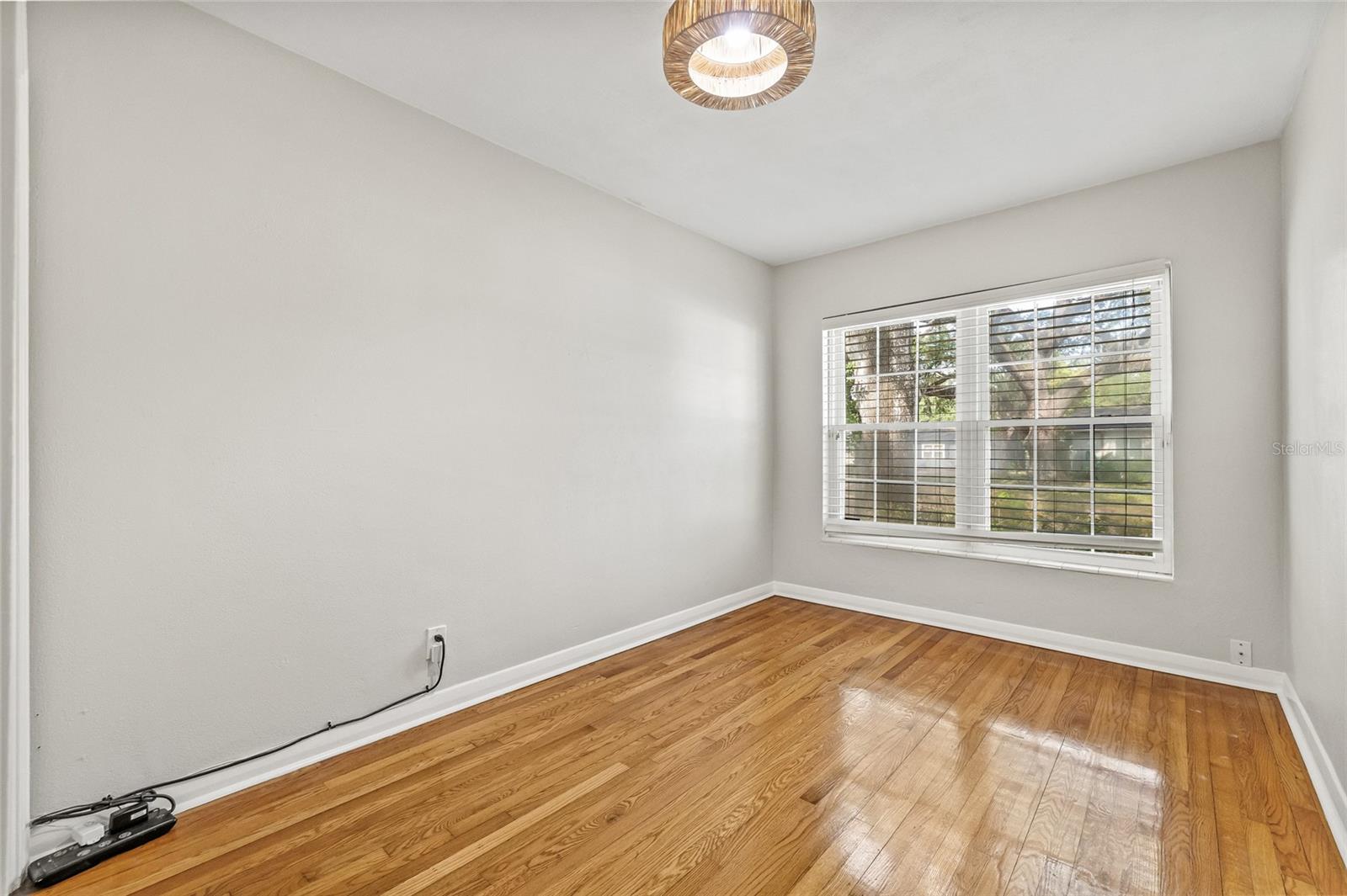 RIVERSIDE NORTH - Residential Lease