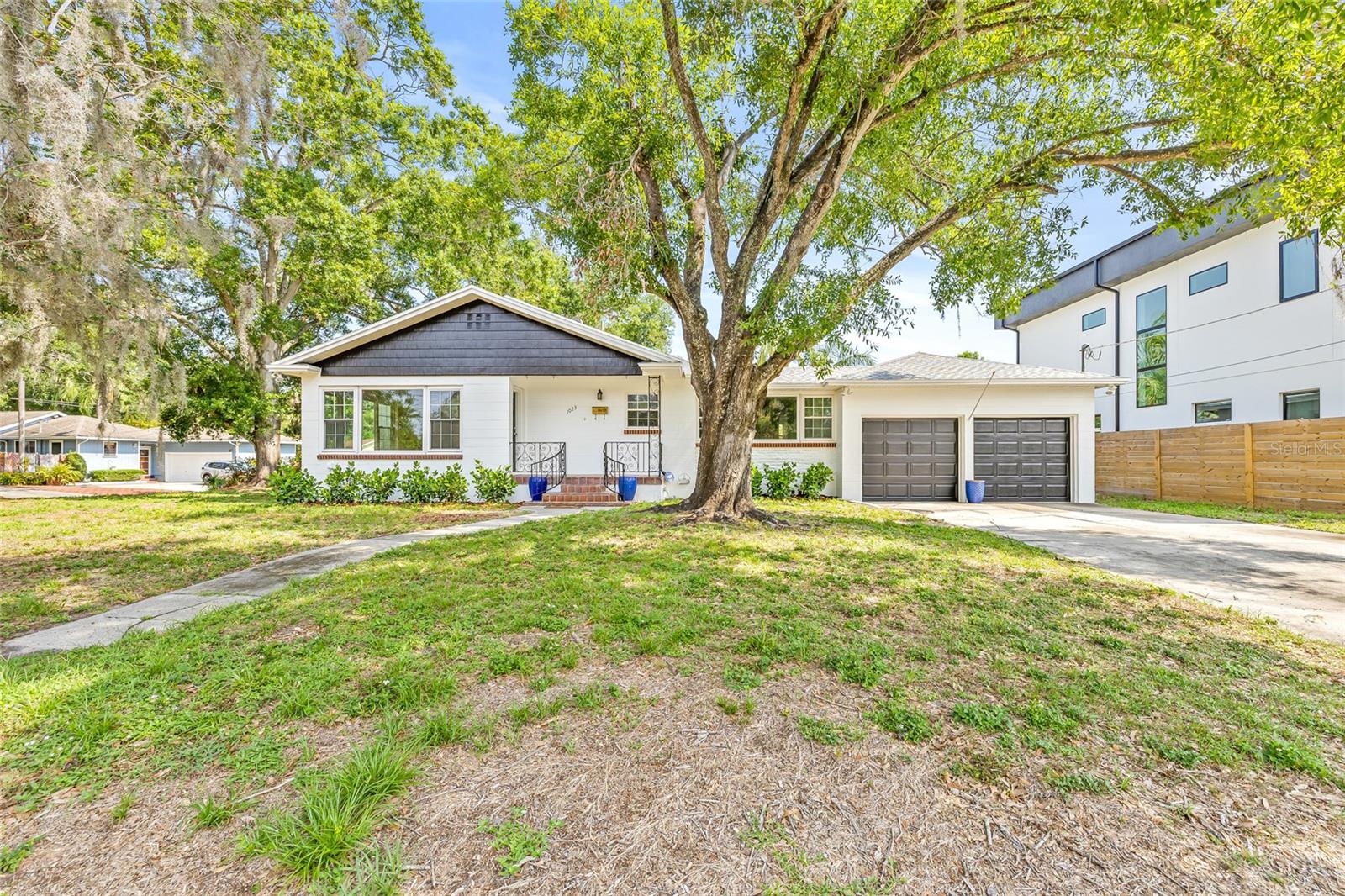 RIVERSIDE NORTH - Residential Lease