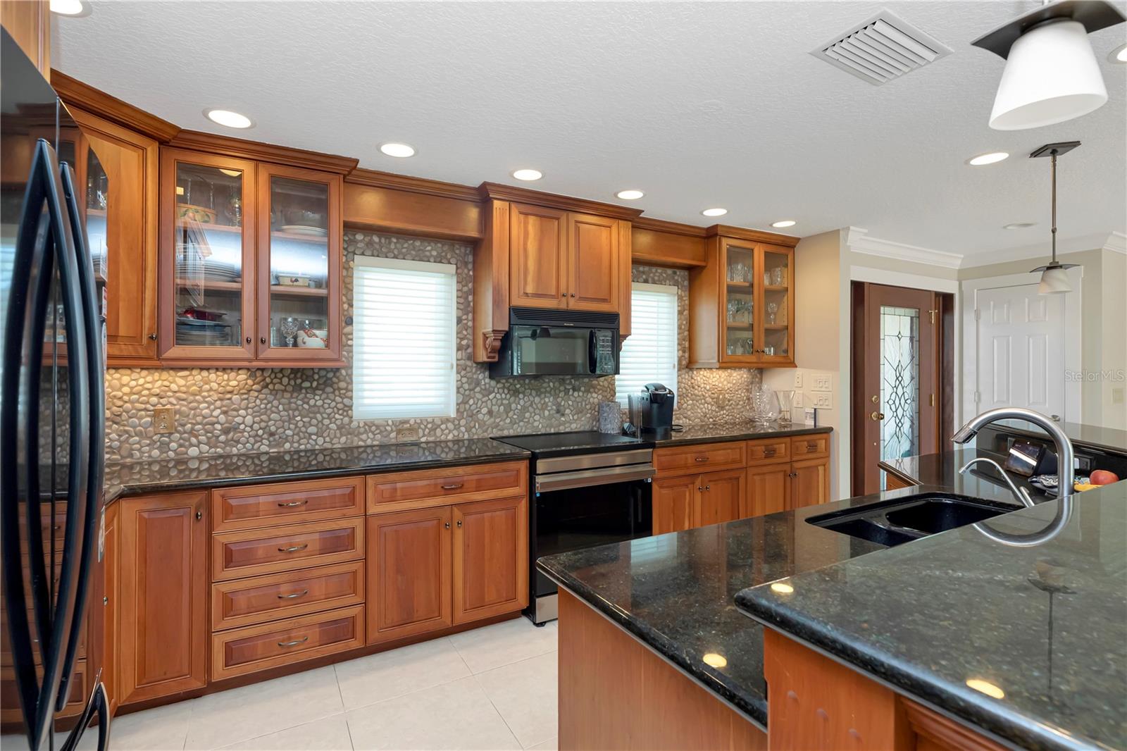 309 BUTTONWOOD LANE