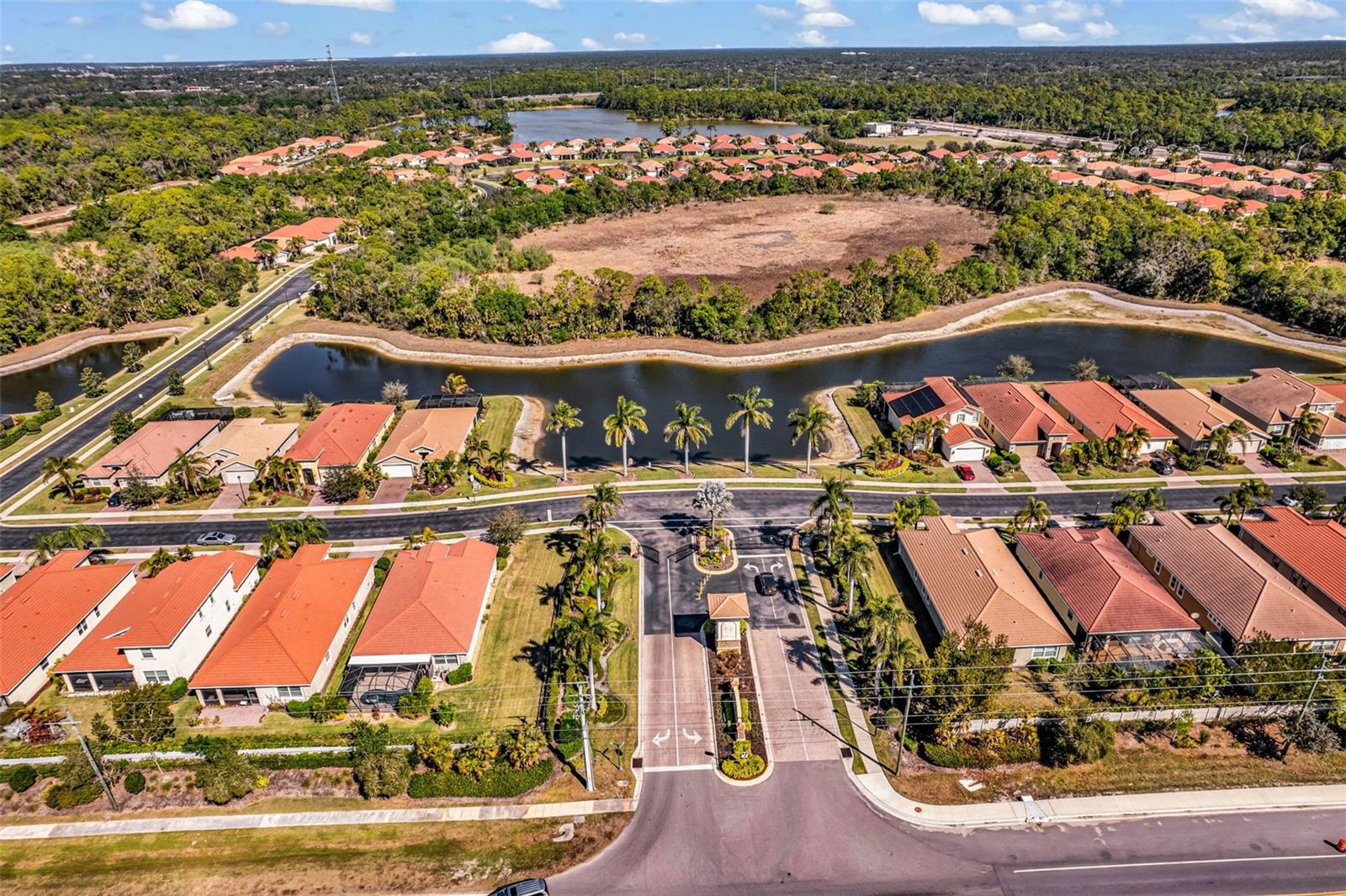 CARIBBEAN VILLAGE - Residential