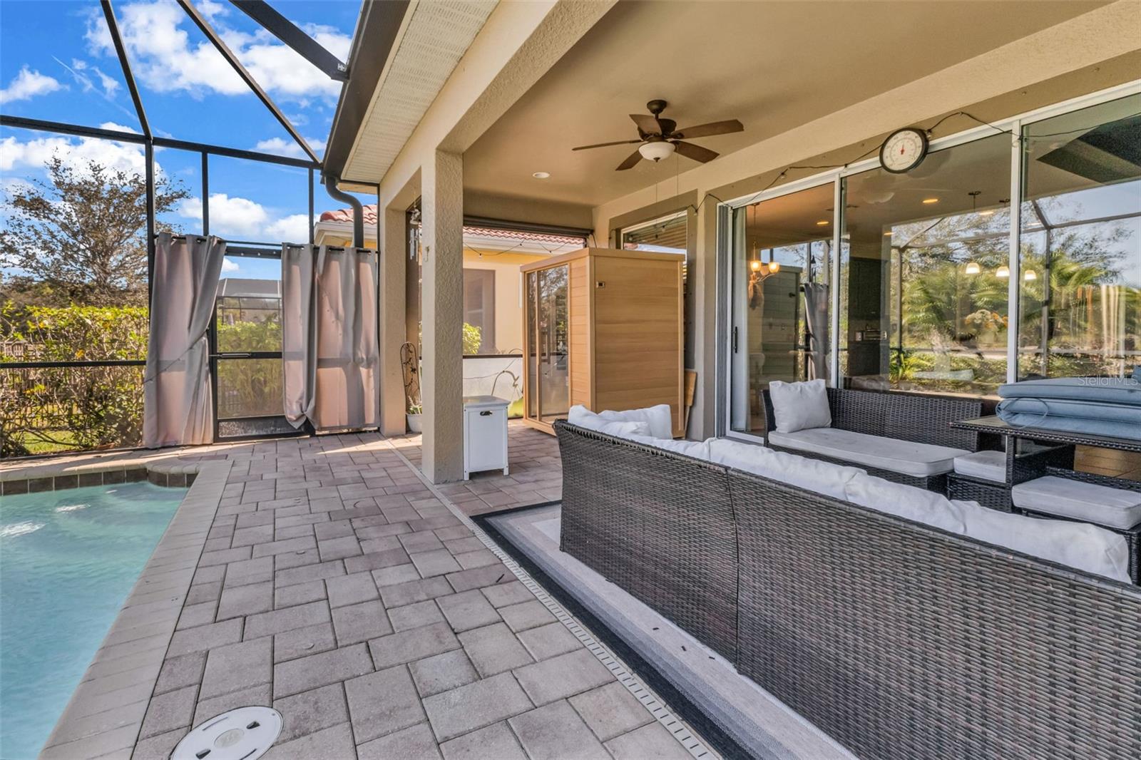 CARIBBEAN VILLAGE - Residential