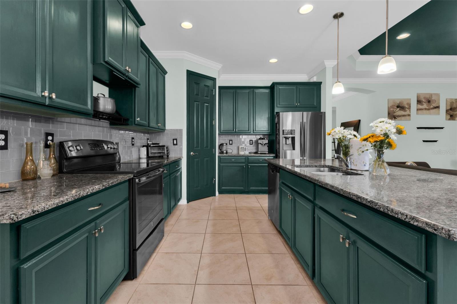 CARIBBEAN VILLAGE - Residential