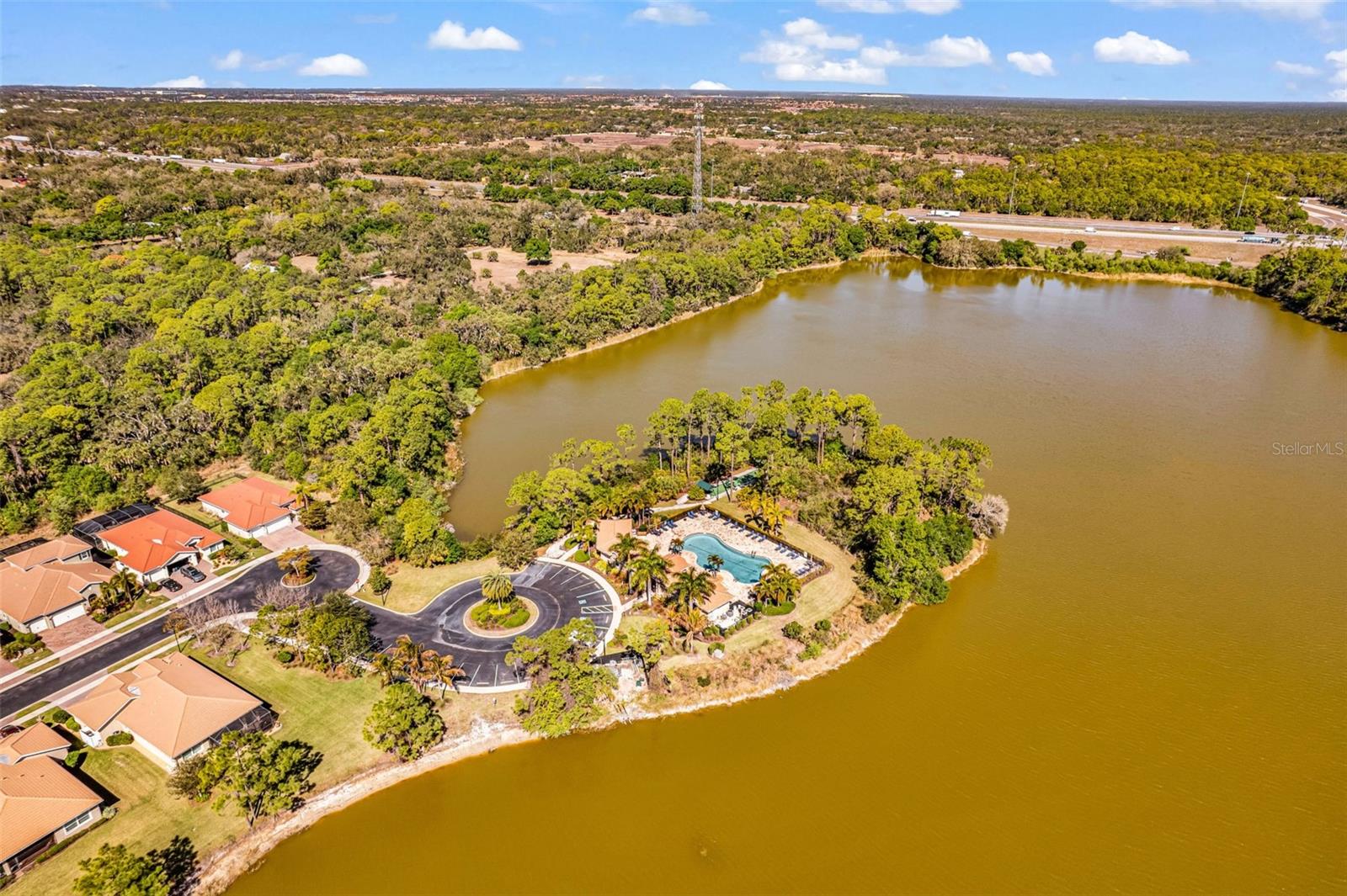 CARIBBEAN VILLAGE - Residential