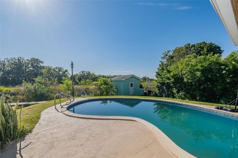 A home in LAKELAND